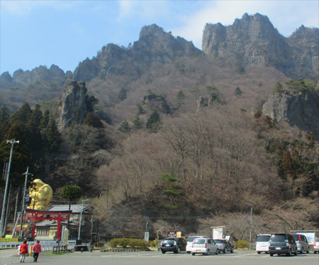 県立妙義公園大駐車場前